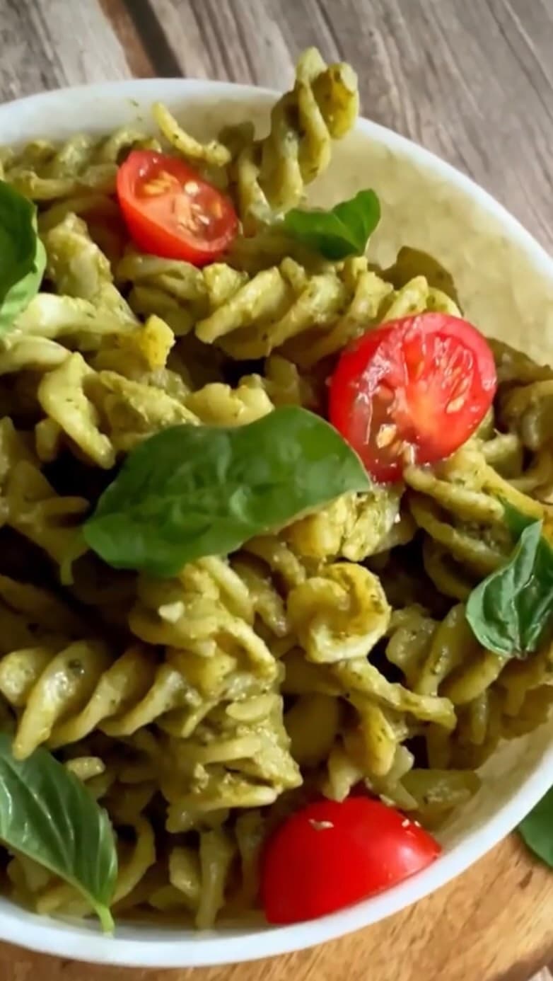 No Cheese Pesto pasta