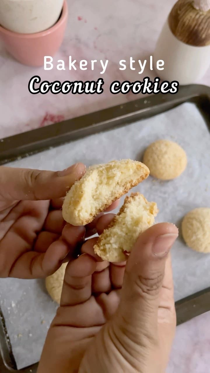 Bakery-style Coconut Cookies