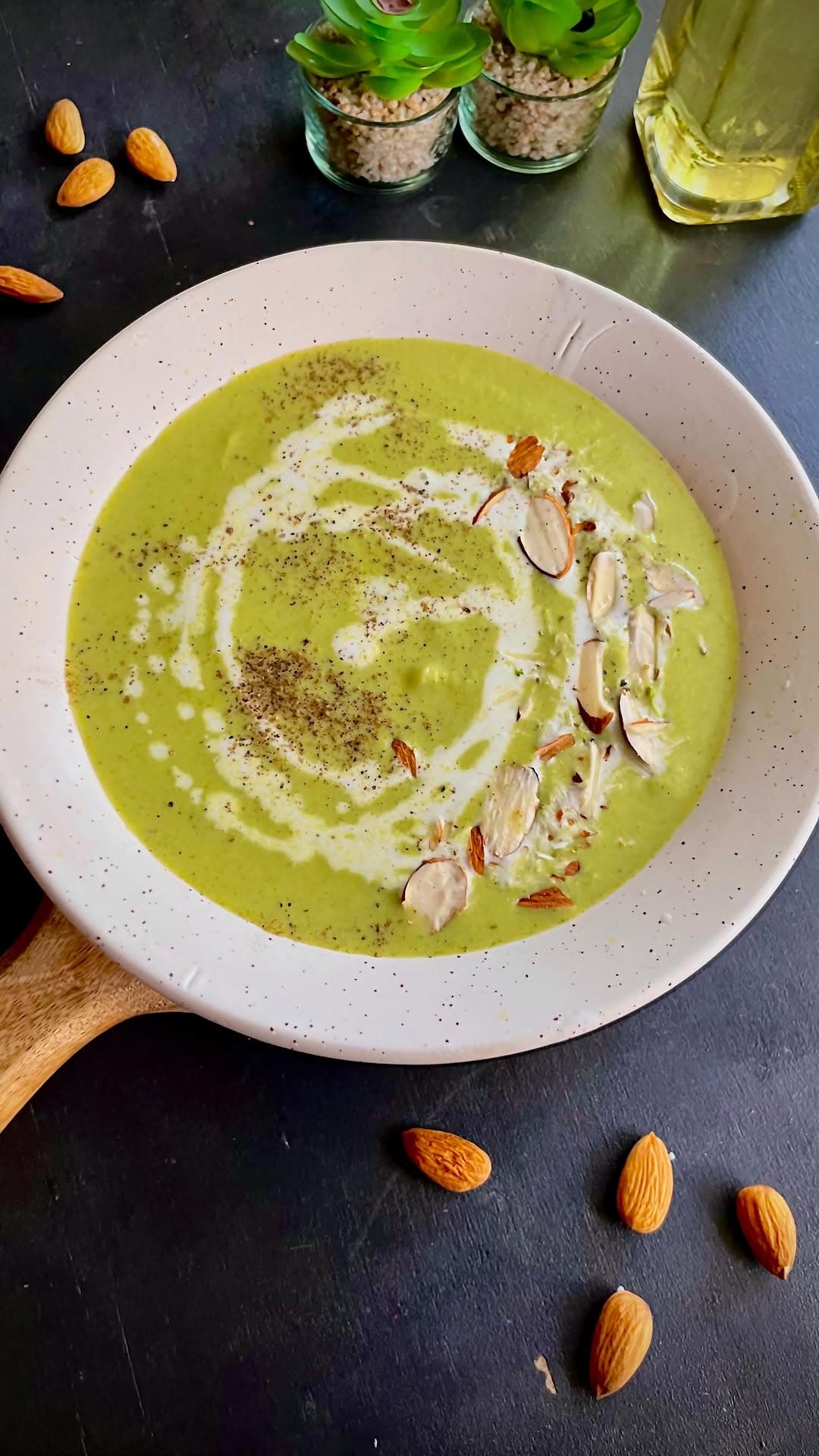 Broccoli Almond soup